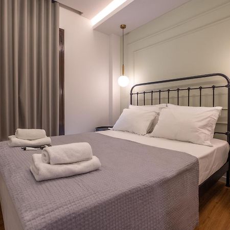 Live Life Plaka Apartment Athena Bagian luar foto