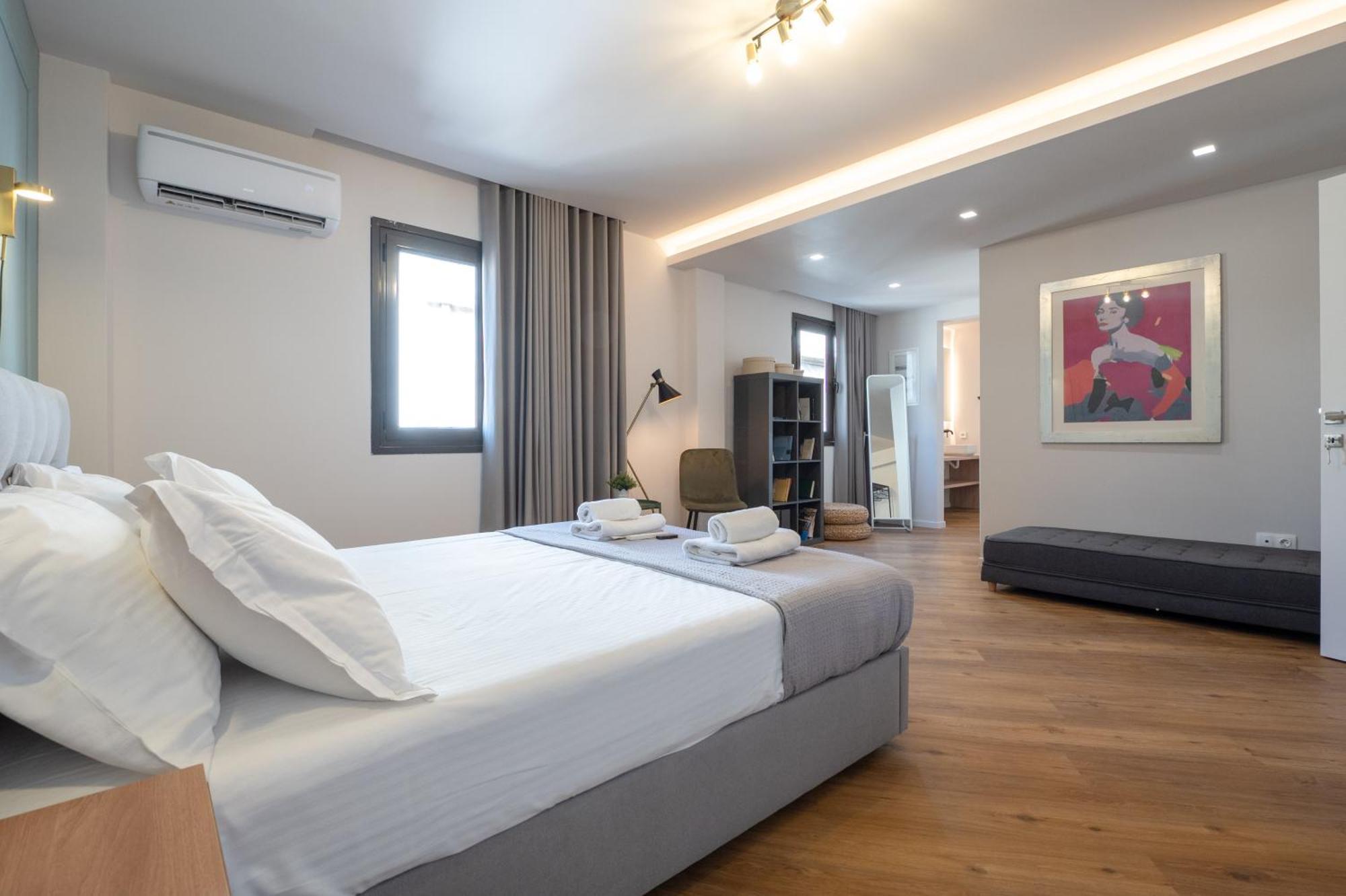 Live Life Plaka Apartment Athena Bagian luar foto