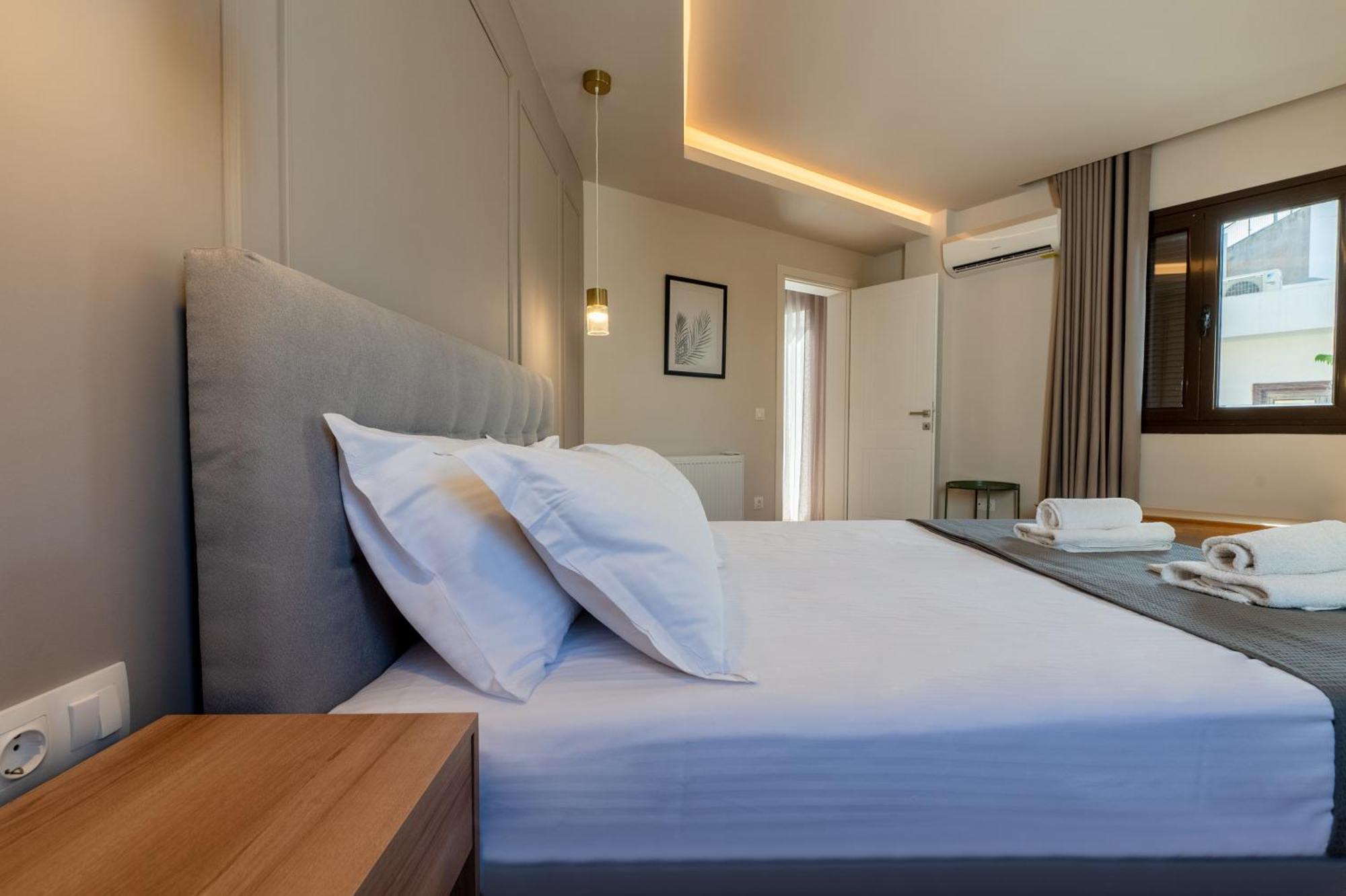 Live Life Plaka Apartment Athena Bagian luar foto