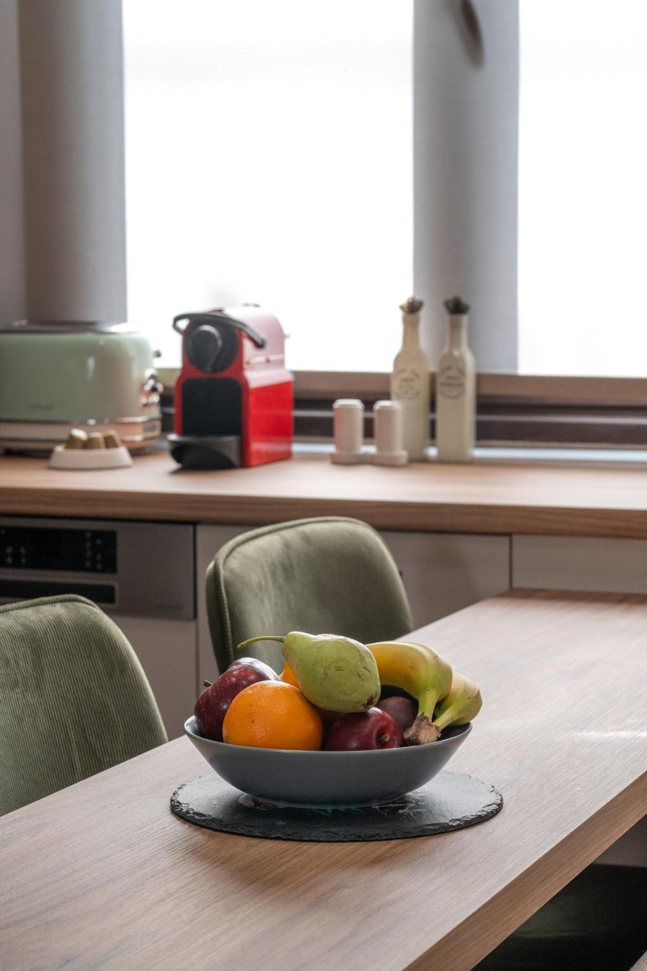 Live Life Plaka Apartment Athena Bagian luar foto
