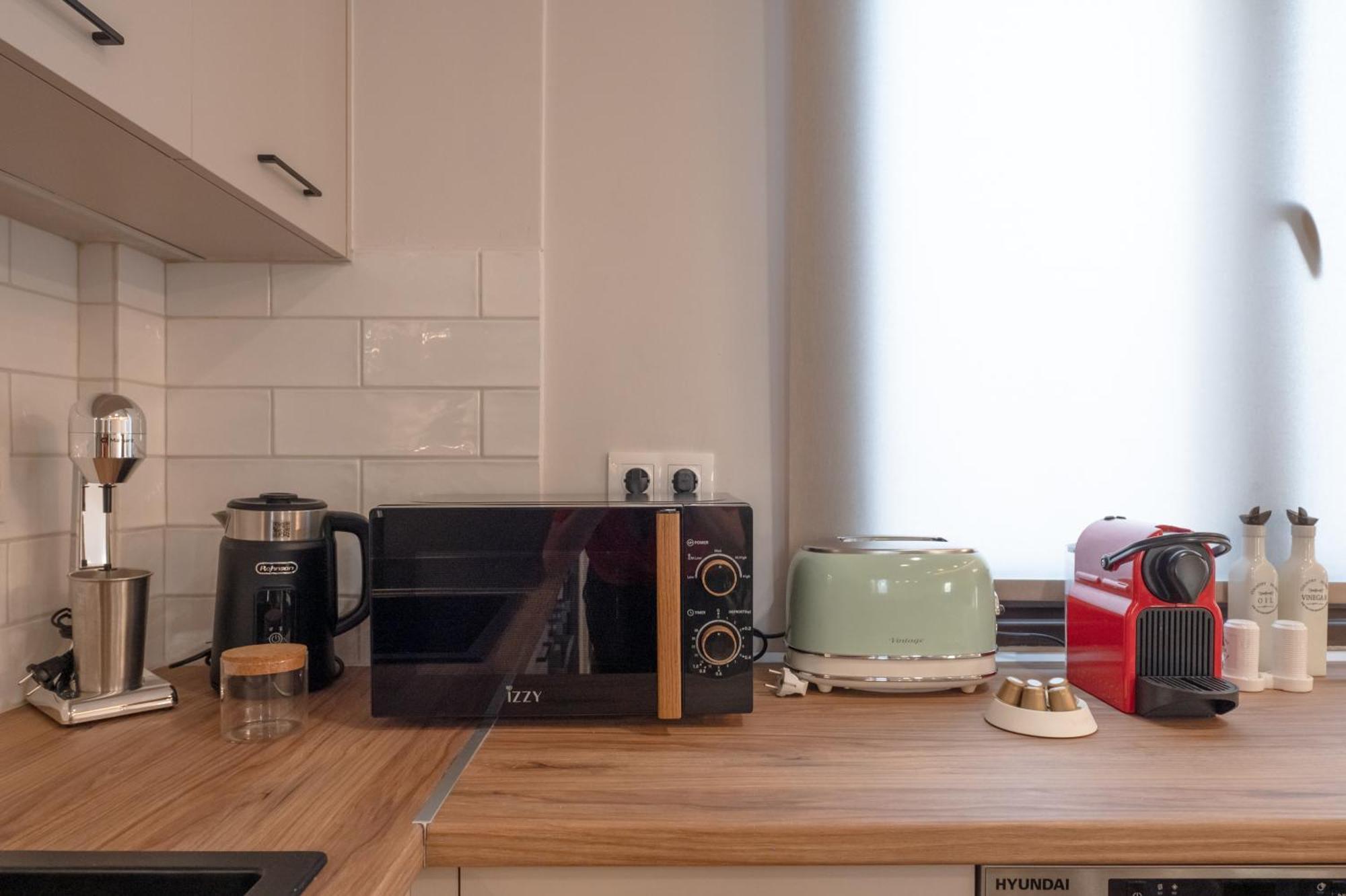 Live Life Plaka Apartment Athena Bagian luar foto
