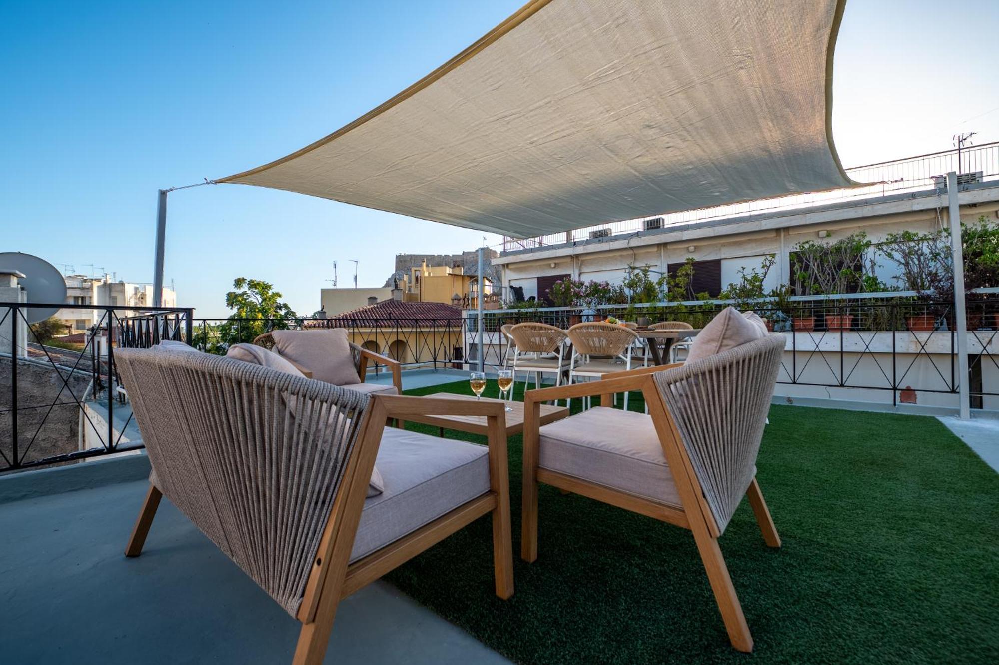 Live Life Plaka Apartment Athena Bagian luar foto