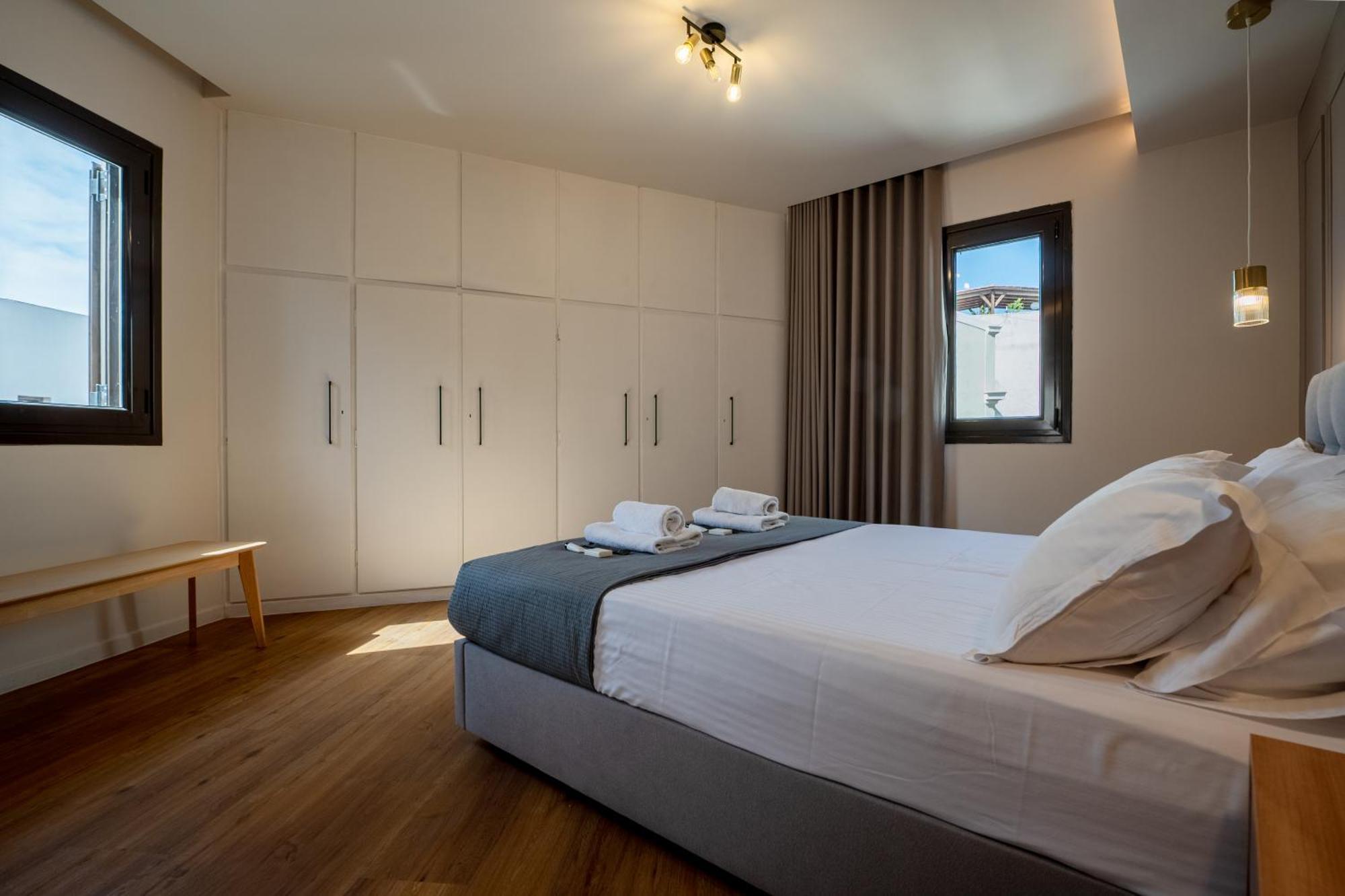 Live Life Plaka Apartment Athena Bagian luar foto