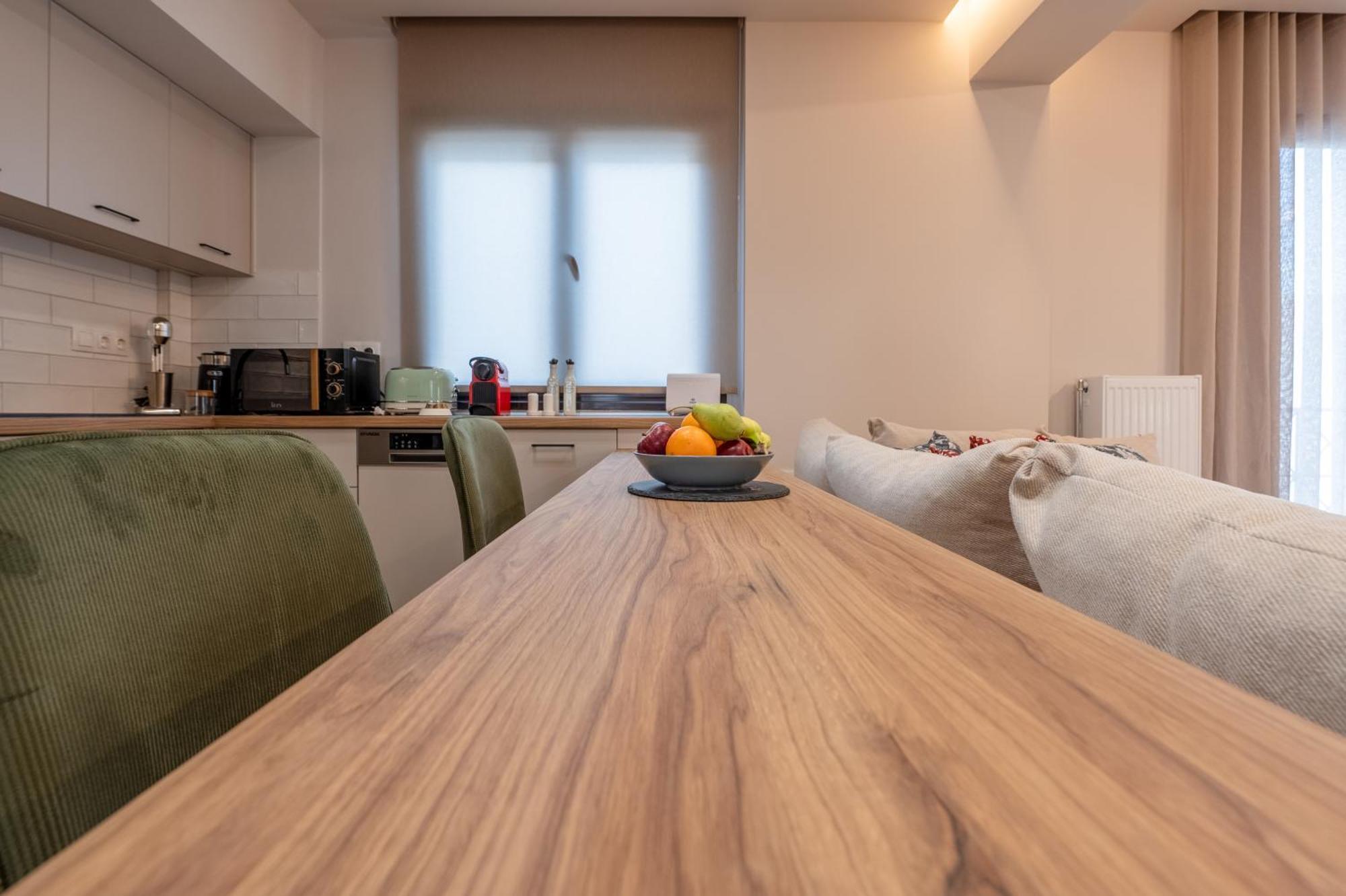 Live Life Plaka Apartment Athena Bagian luar foto