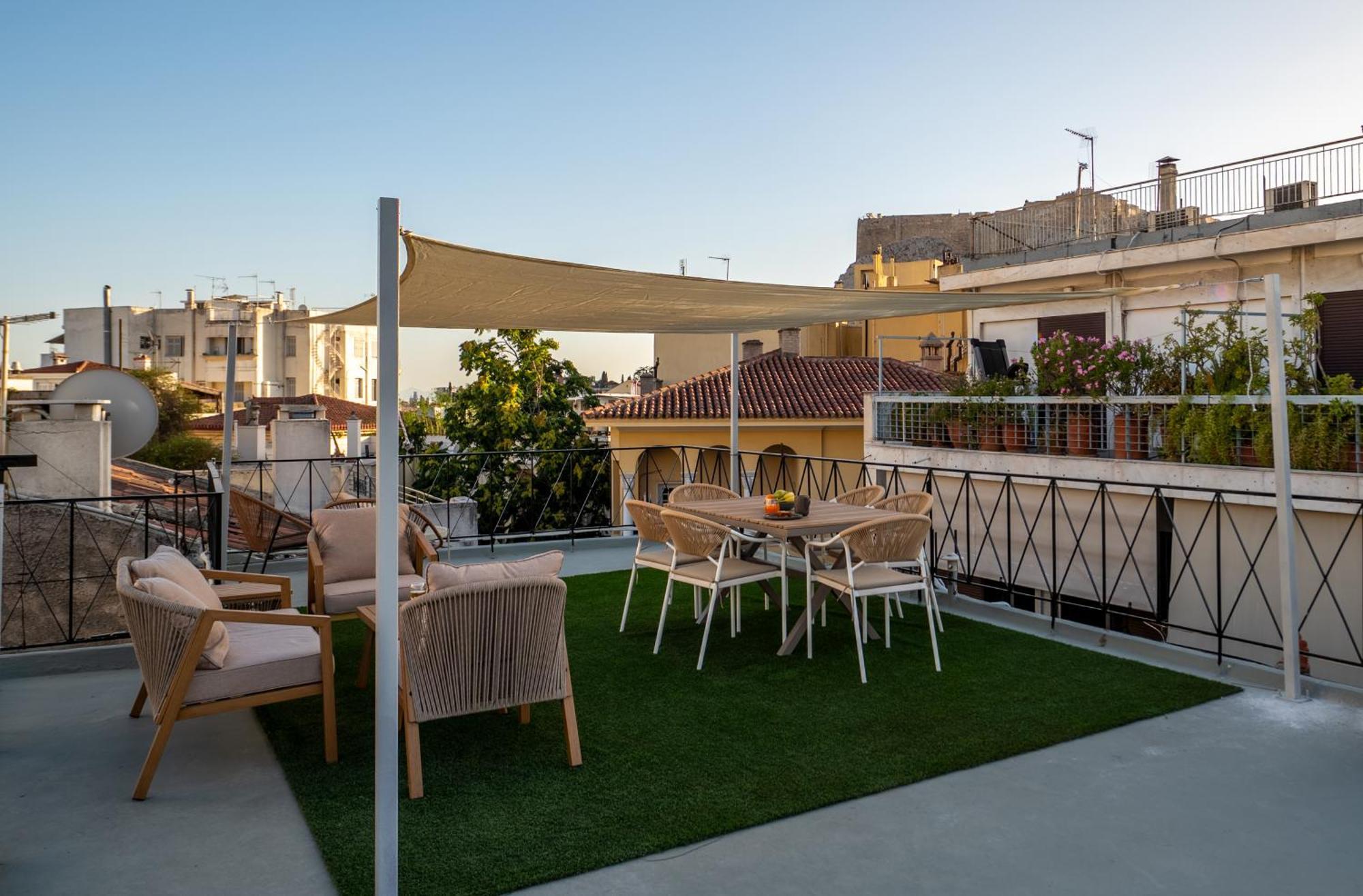 Live Life Plaka Apartment Athena Bagian luar foto