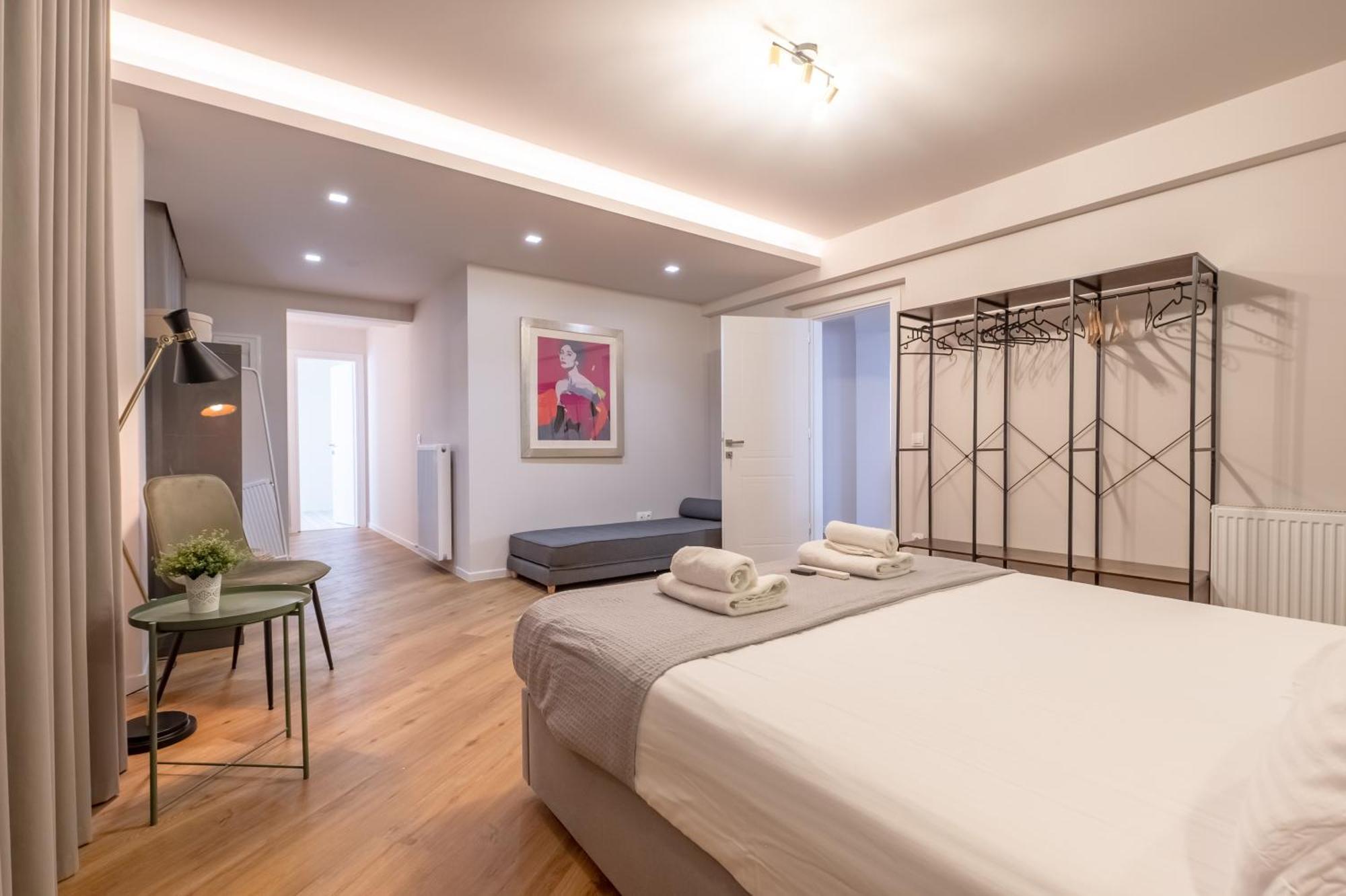 Live Life Plaka Apartment Athena Bagian luar foto