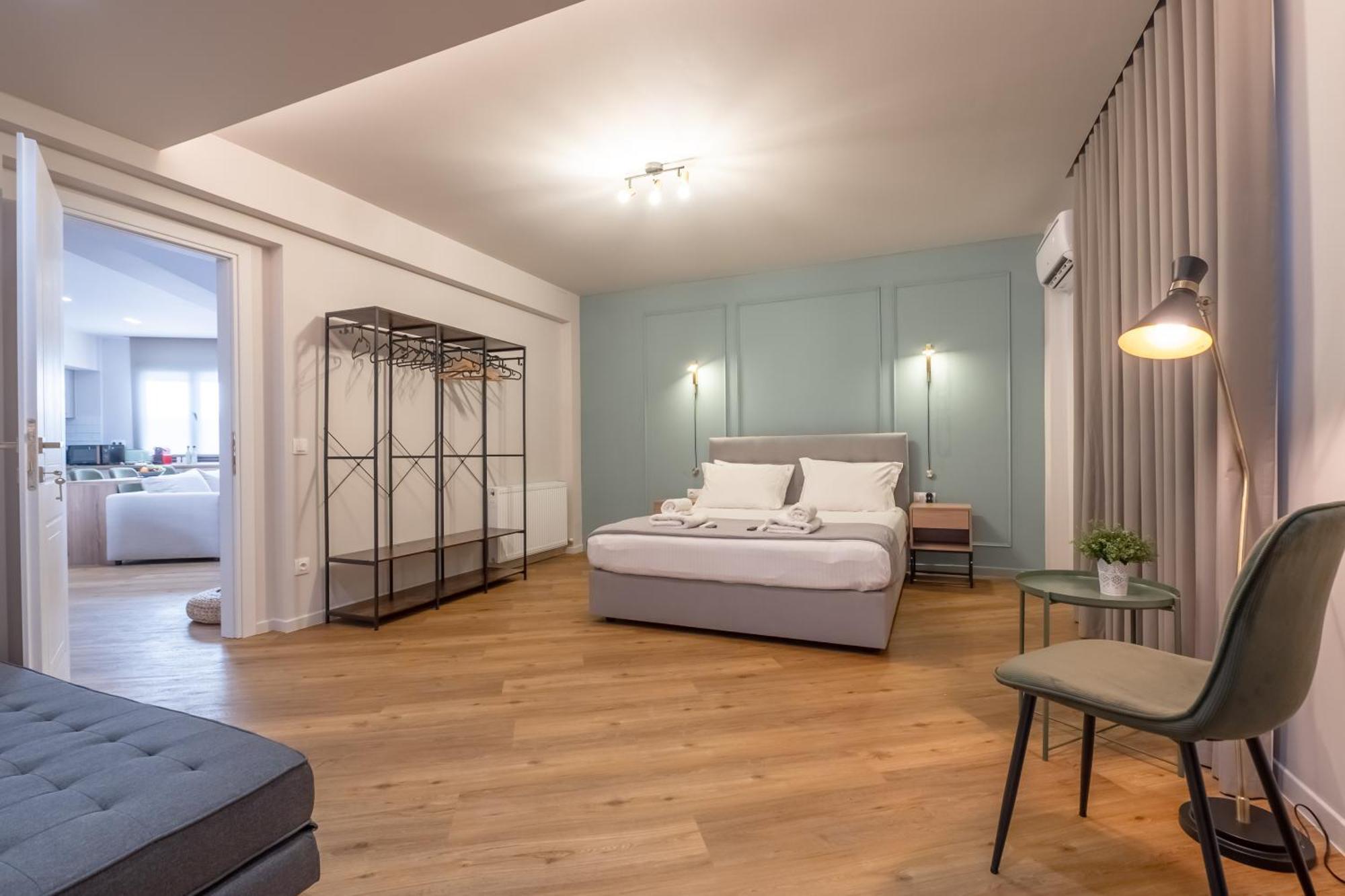 Live Life Plaka Apartment Athena Bagian luar foto